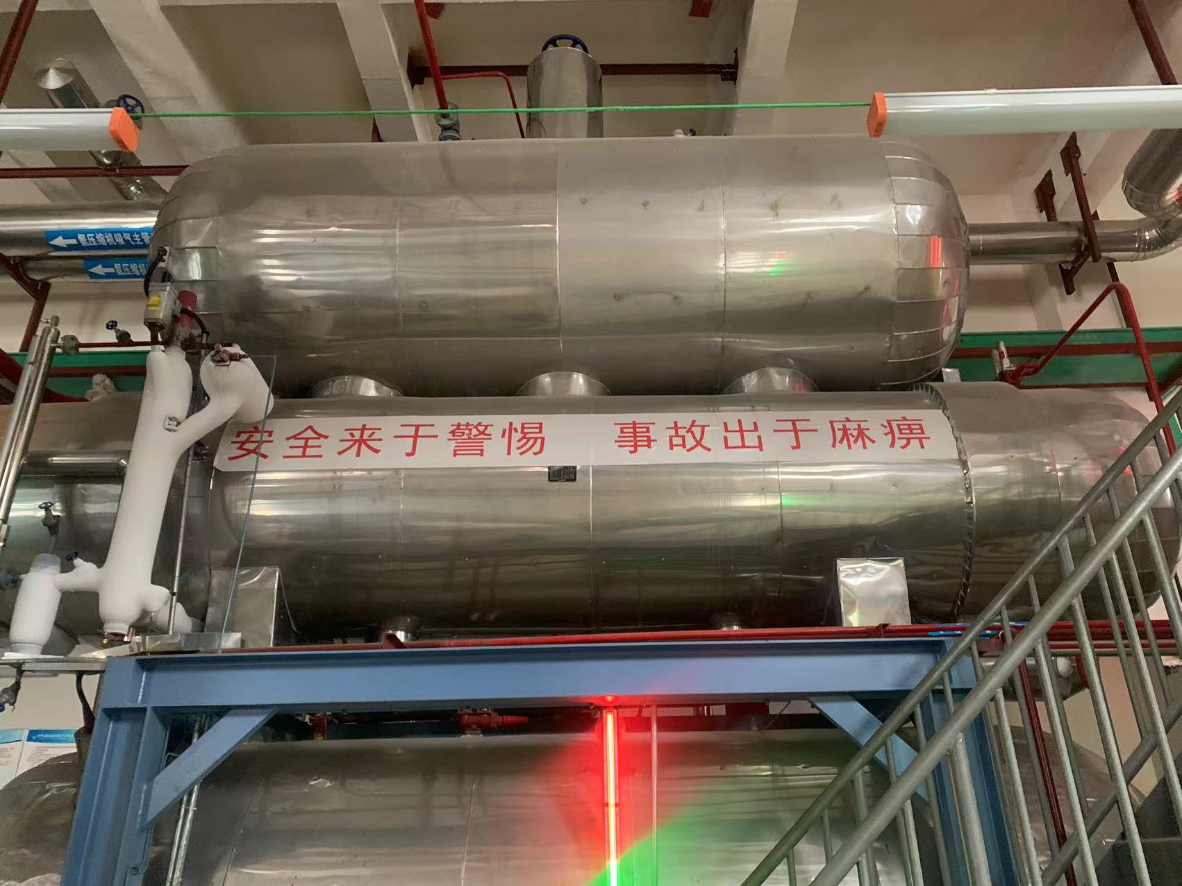紅宇濮陽(yáng)萬(wàn)邦CO2氨復(fù)疊冷庫(kù)機(jī)房制冷系統(tǒng)（二）